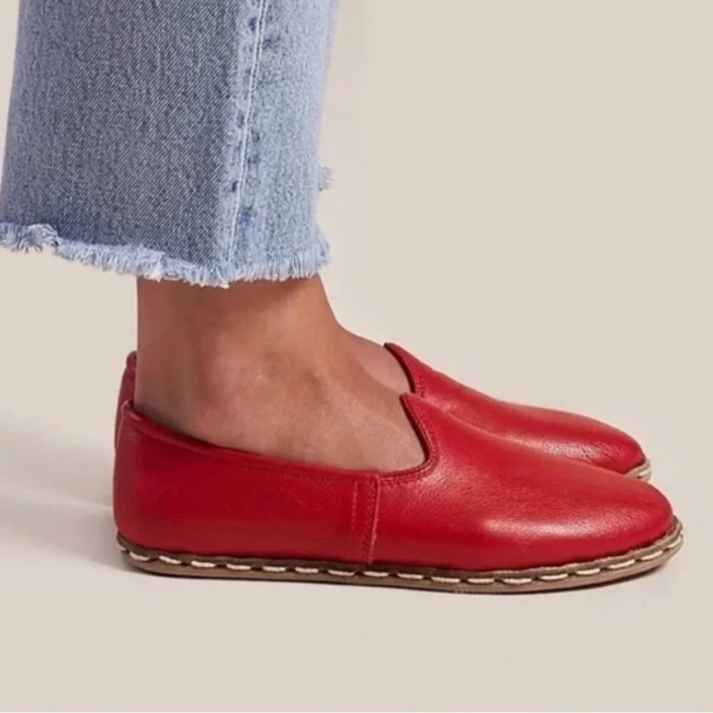 Sabah Felli Red Leather Slip-On Shoes Women’s Size 37 (US 6-6.5) Retail $210 - Picture 2 of 13